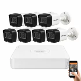   Hikvision 8 megapixeles 7 kamerás kamerarendszer 30 méter látótávolsággal