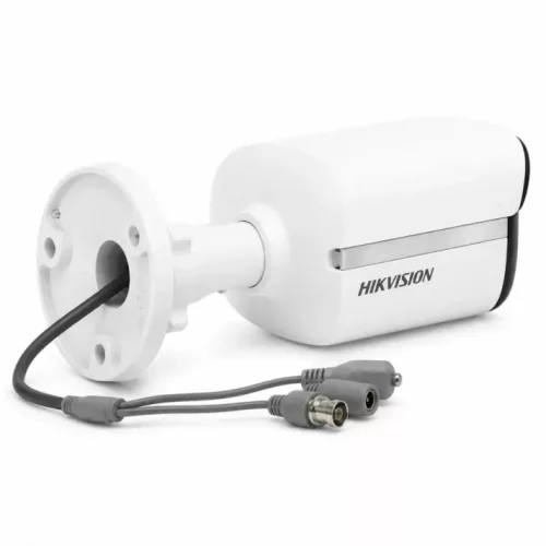 Hikvision ColorVu 2 kamerás biztonsági kamera rendszer 5MP színes éjszakai képpel